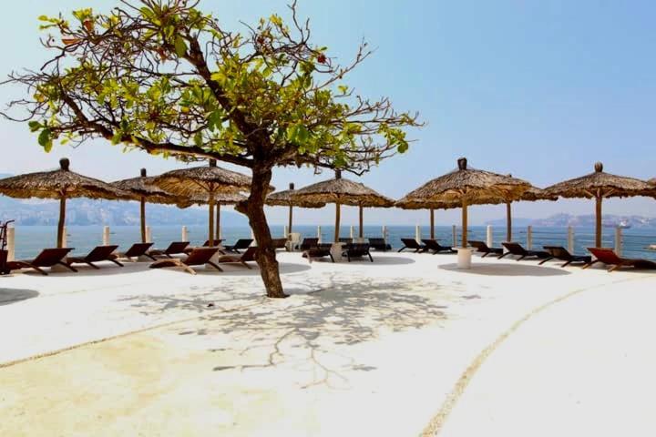Suite frente al mar en el corazón de Acapulco Exterior foto
