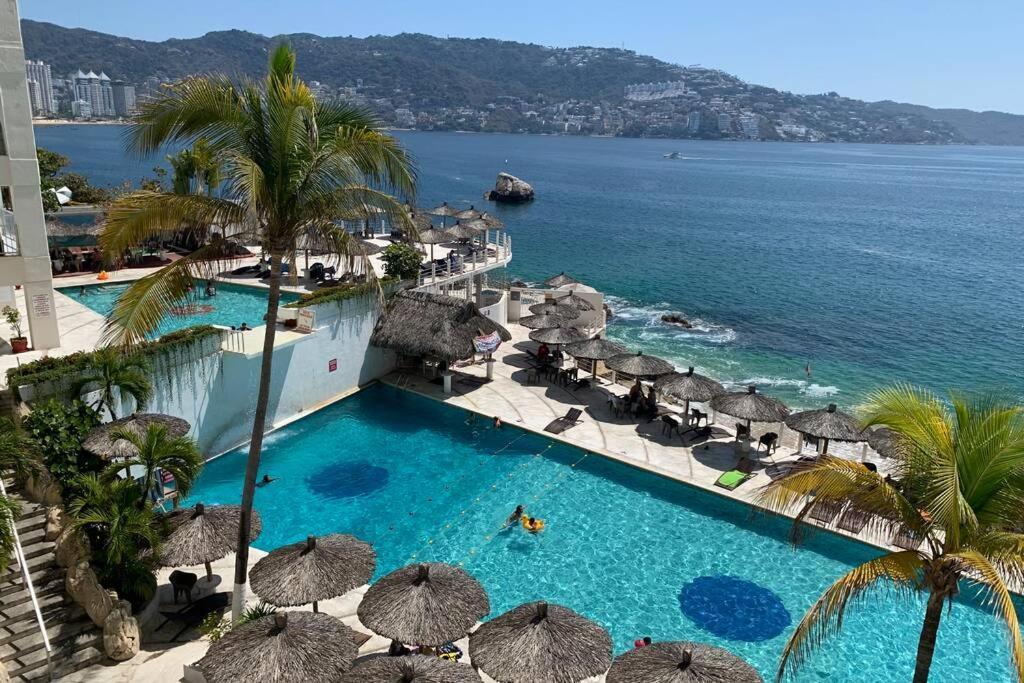 Suite frente al mar en el corazón de Acapulco Exterior foto