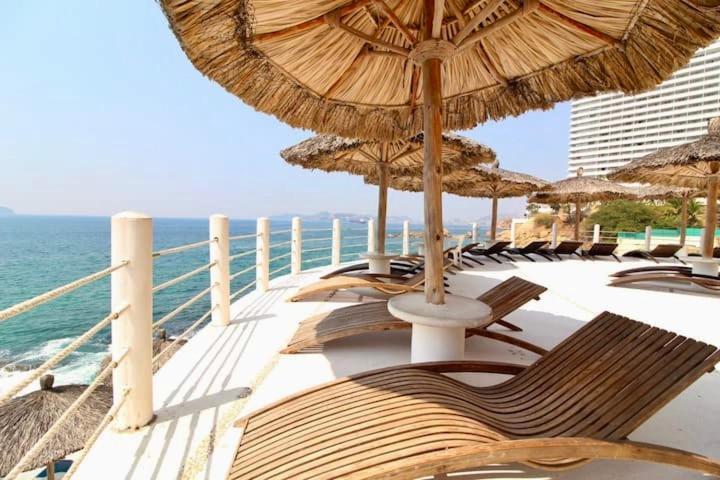 Suite frente al mar en el corazón de Acapulco Exterior foto